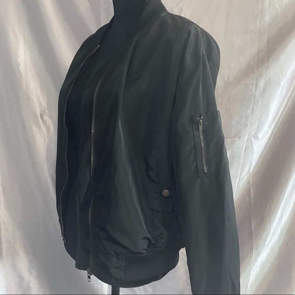 Black bomber jacket - Picture 2 of 7